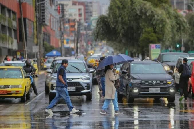 El Inamhi advierte sobre lluvias intensas para esta tarde y noche en varias regiones de Ecuador