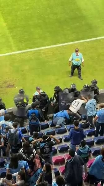 Tensiones en el estadio Atahualpa López rompen la calma deportiva de Macará