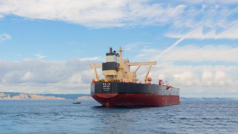 Escasez global de diésel hasta 2027 por Oriente Medio impacta a la economía ecuatoriana