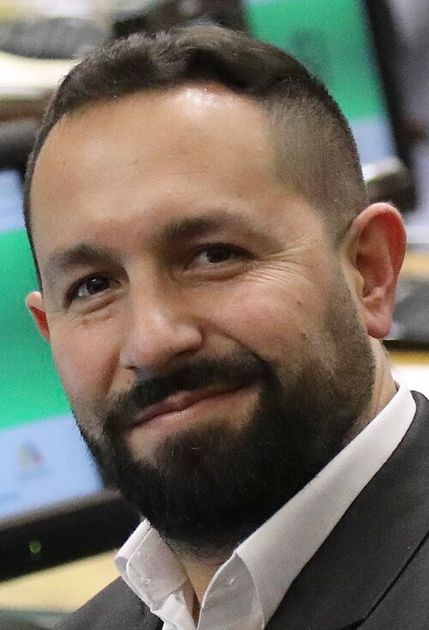 Asambleísta Adrián Castro alerta sobre estafas inmobiliarias con tasas falsas