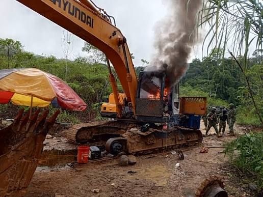 Ecuador destruye 1.119 campamentos de minería ilegal hasta septiembre