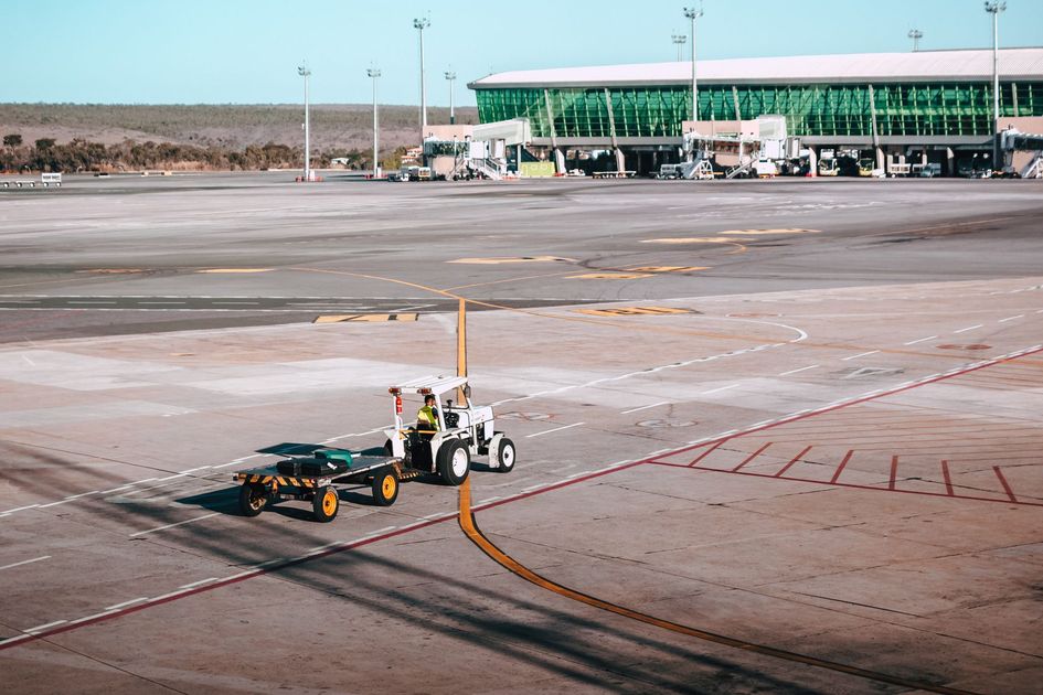 Principales aeropuertos de Estados Unidos se preparan para otra oleada masiva de viajeros este fin de semana