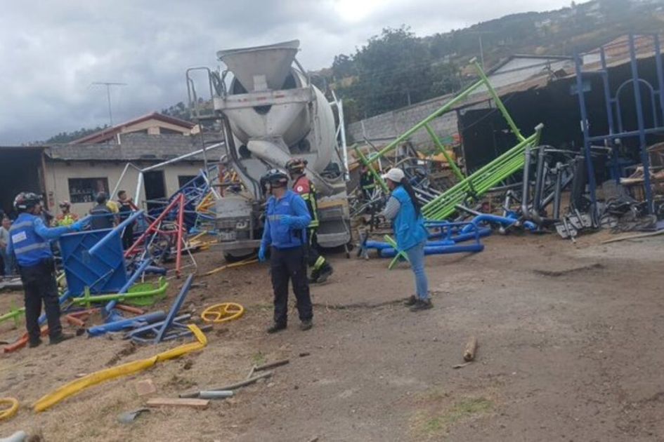 Siniestro vial en Rumiñahui deja dos muertos y cierra autopista