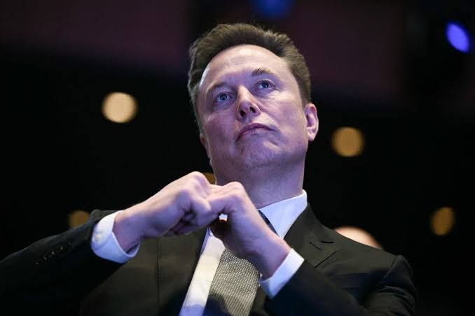 Elon Musk atribuye fallos en Starshield al gobierno de EE. UU., tensionando apoyo militar a Ucrania