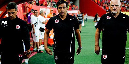 César Farías advierte sobre la crisis interna de Barcelona SC tras empate