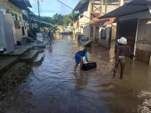 Comunidad Chachi en Esmeraldas enfrenta emergencia por crecida de ríos tras lluvias intensas