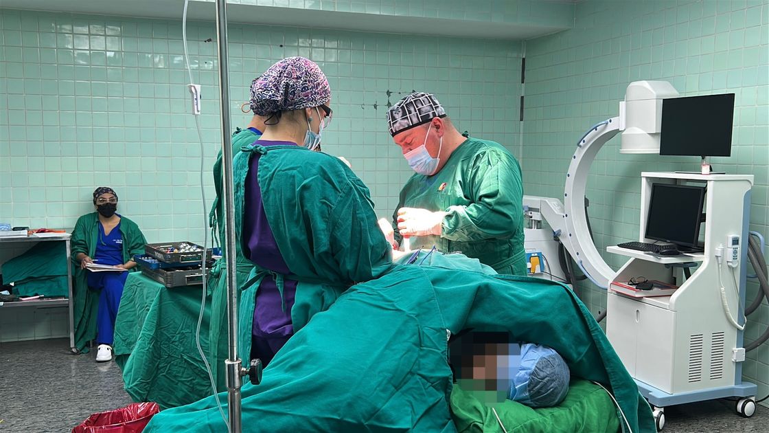 Gobierno destina $301 mil en insumos traumatológicos para fortalecer la salud pública en Azogues