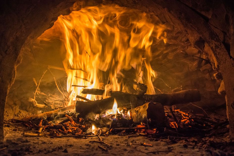 Incendio destruye una bodega y deja dos personas heridas en la provincia de Sucumbíos