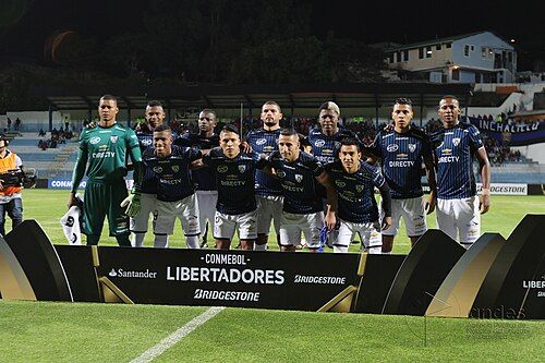 Michael Estrada y árbitro Bryan Loayza protagonizan empujones tras triunfo de Liga