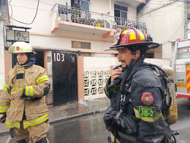 Bomberos de Guayaquil atendieron más de 300 emergencias médicas y 35 incendios