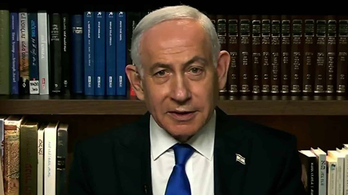 Netanyahu honra al héroe de Flydubai con invitación para encender la antorcha en el Día de la Independencia