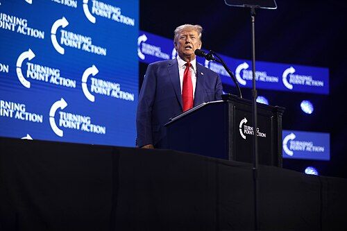 Trump pausa aranceles al 50 por ciento sobre Canadá tras lograr acuerdo comercial preliminar