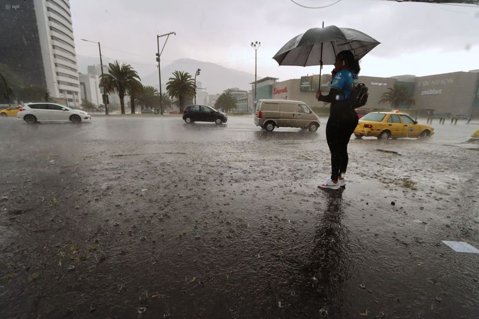 Lluvias intensas en Quito: Riesgos de inundación y recomendaciones para la ciudadanía