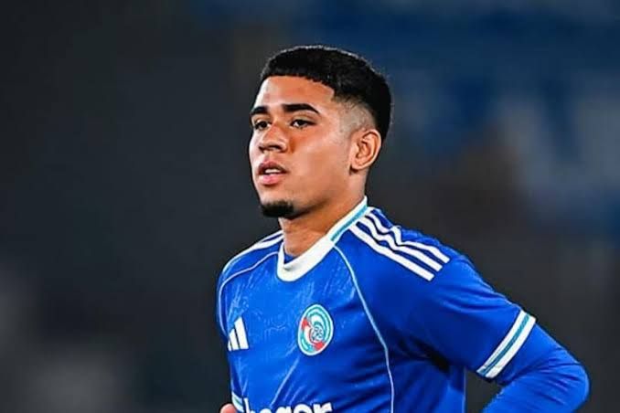 Kendry Páez enfrenta incertidumbre sobre su futuro tras destacar con la reserva del Chelsea