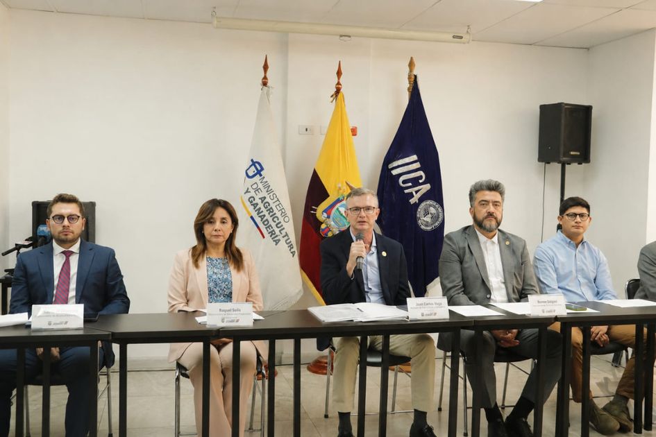 Gobierno impulsa plan estratégico para blindar la acuicultura ecuatoriana ante el Fenómeno El Niño