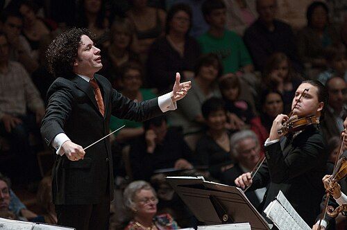 Gustavo Dudamel aplaza su gira por España tras el devastador terremoto en Venezuela