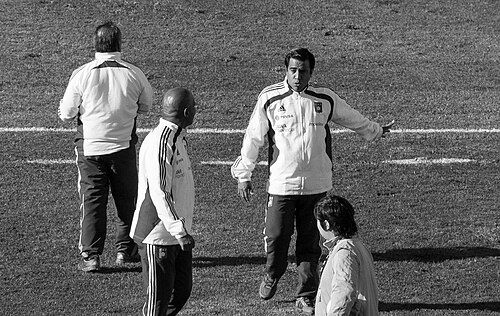 César Farías confirma que sigue como técnico de Barcelona SC