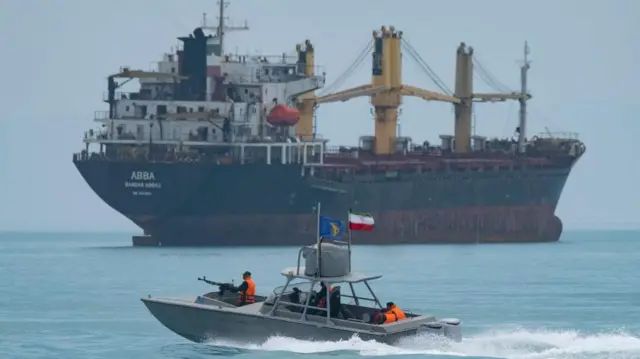 Irán traslada a Washington la responsabilidad del cierre estratégico del Estrecho de Ormuz