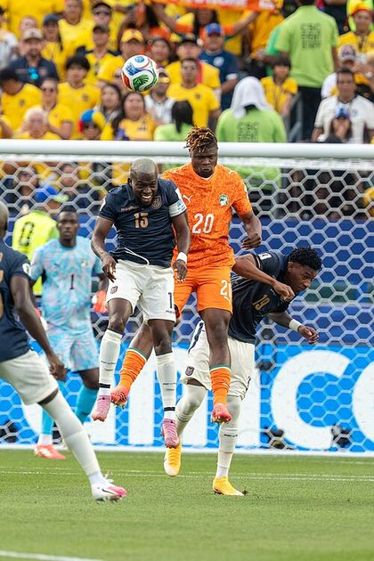 Enner Valencia es figura de Boca Juniors con triplete ante Racing