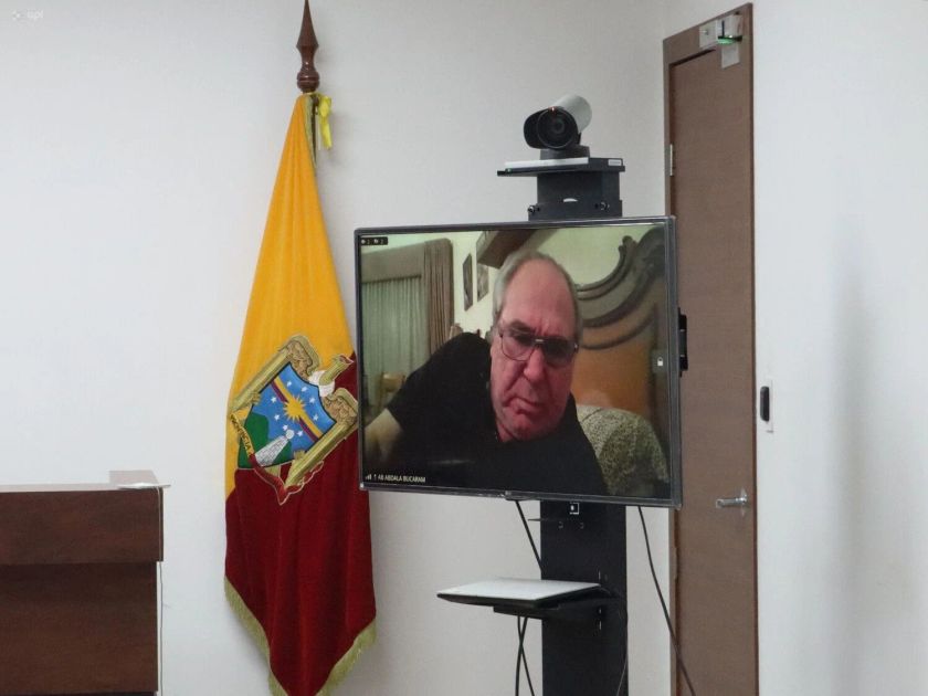 Tribunal ordena detención de Abdalá Bucaram por falta a audiencia