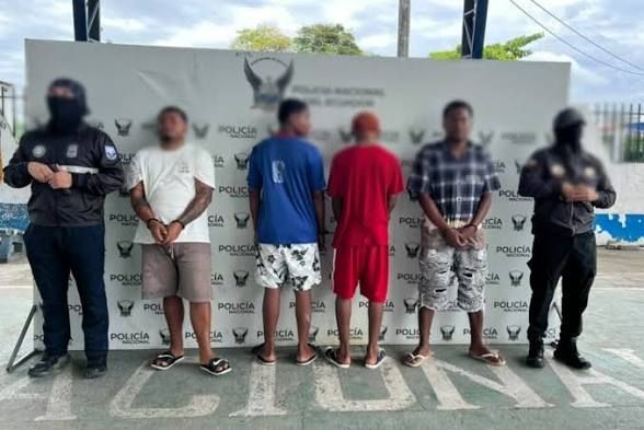 Policía aprehende a cuatro por doble asesinato de hermanos en Esmeraldas