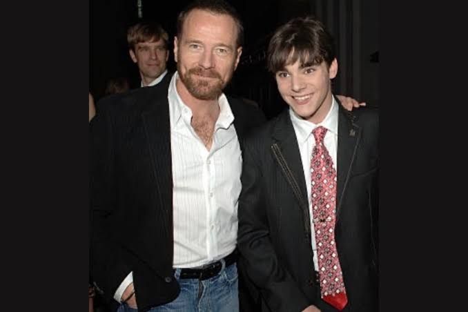 Bryan Cranston rinde homenaje póstumo a RJ Mitte tras su fallecimiento