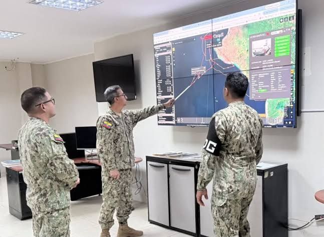 Fuerzas Armadas destruyen estructuras ilícitas en Esmeraldas