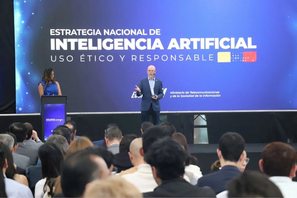 Filósofos en IA: Ecuador avanza con ética digital mientras el mundo redefine límites algorítmicos