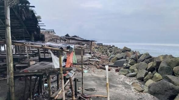 El fenómeno El Niño eleva el nivel del mar y aumenta riesgos climáticos en Ecuador