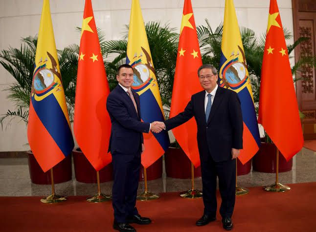 Gobierno de Noboa busca inversión asiática para modernizar la matriz energética ecuatoriana