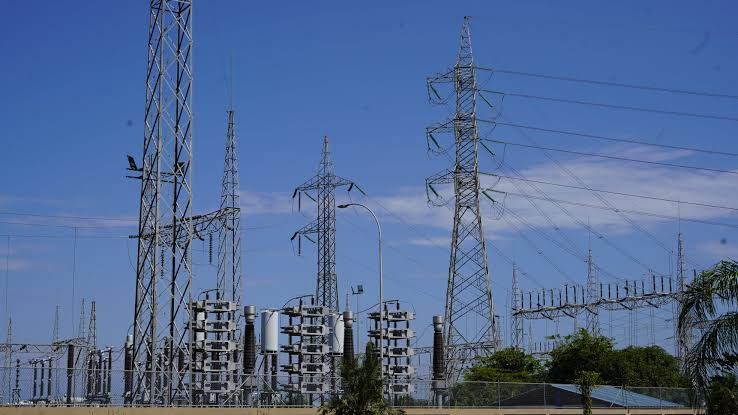 Gobierno impulsa estabilidad energética: industrias de alto voltaje exentas desde noviembre