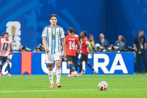 Julián Álvarez solicita su salida del Atlético de Madrid tras la clasificación argentina a Rusia