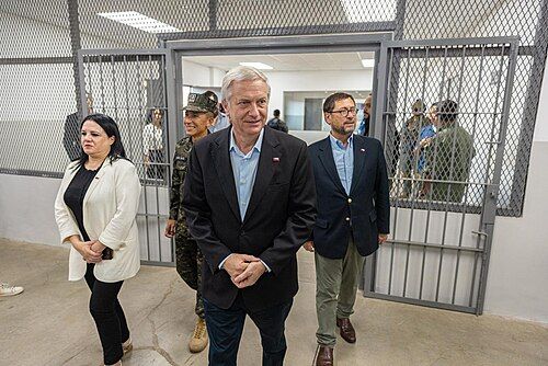 José Antonio Kast asume presidencia de Chile con presencia de Noboa