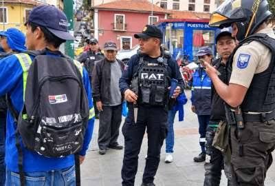 Trabajador de Emaseo enfrenta asaltantes para salvar turista china en Quito
