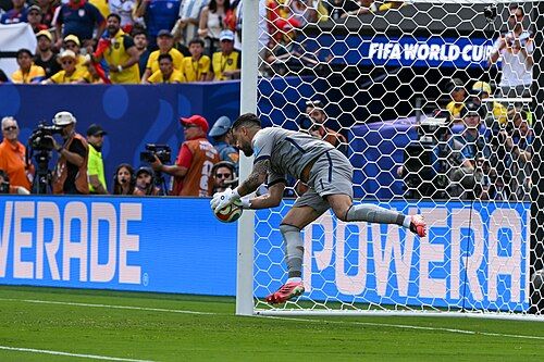 Hernán Galíndez confirma su retiro de la selección ecuatoriana tras reunión en el camerino