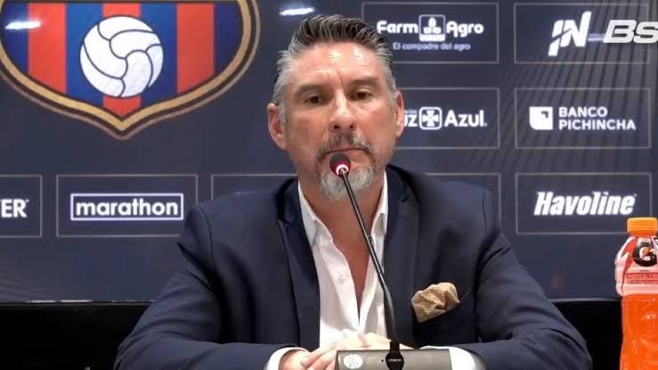 Barcelona SC formaliza registro del directorio con Miguel Montalvo ante el Ministerio de Educación