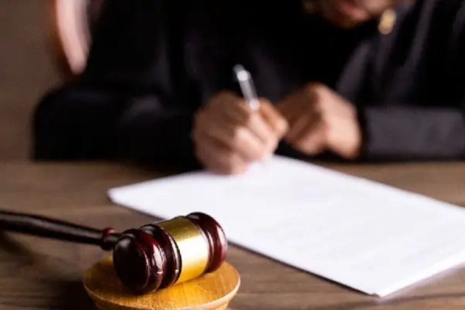 Sala rechaza suspensión de pena para exjuez de Cuenca condenado por prevaricato