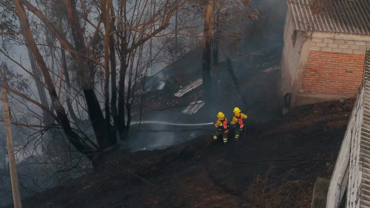 SNGR alerta sobre incendios forestales activos en cuatro provincias ecuatorianas