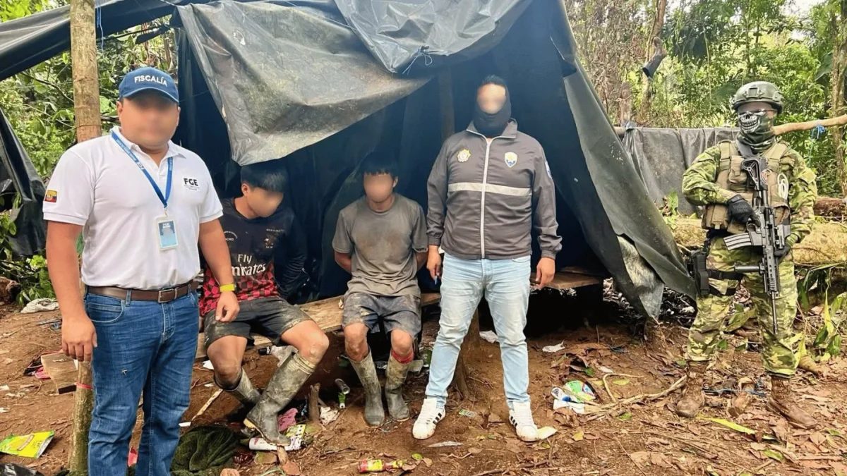 Fuerzas Armadas desmantelan tres campamentos en Orellana y neutralizan a nueve miembros de los Comandos de la Frontera
