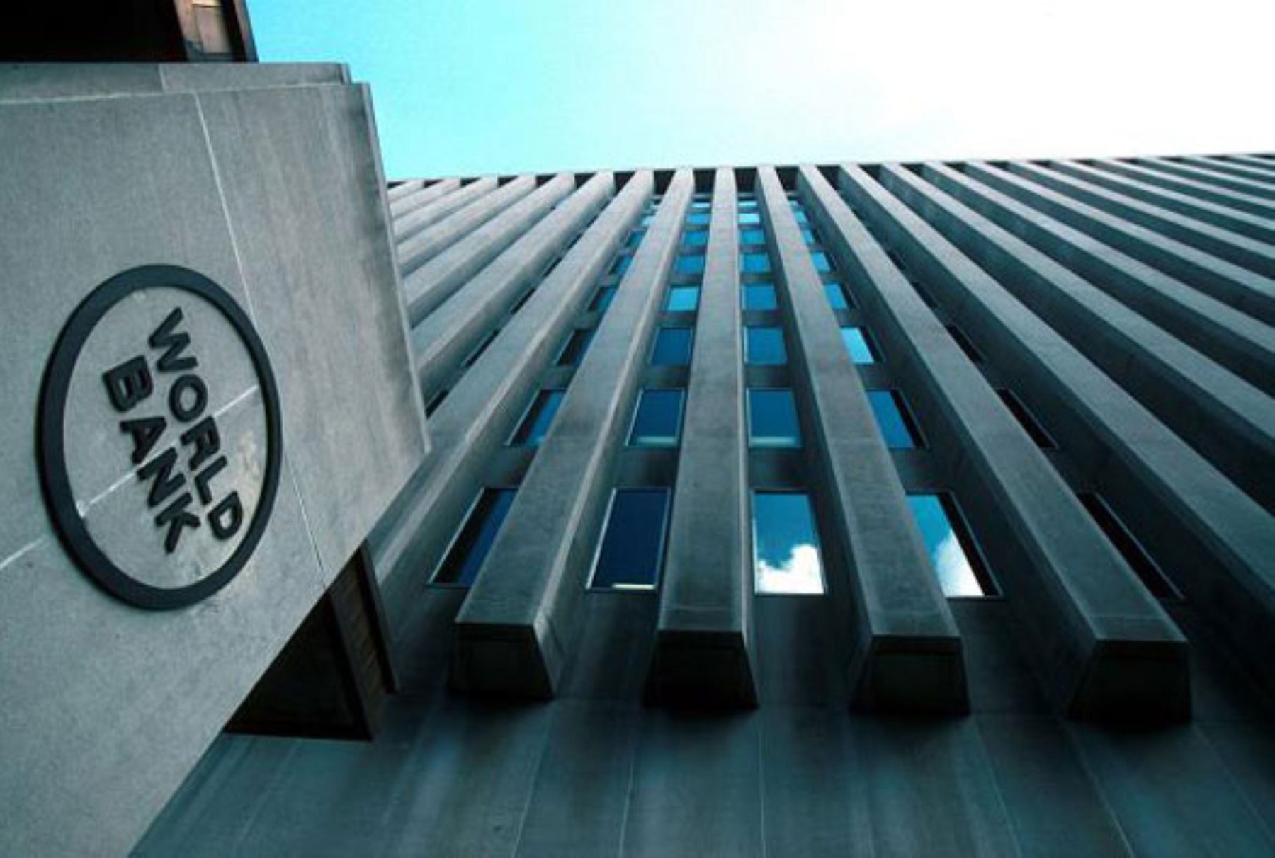 Banco Mundial aprueba $800 millones para fortalecer infraestructura municipal y prefectural en Ecuador