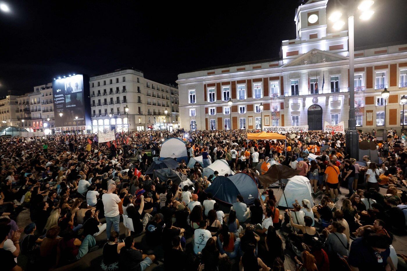 Madrid vive una jornada histórica con decenas de miles acampando por la crisis de vivienda