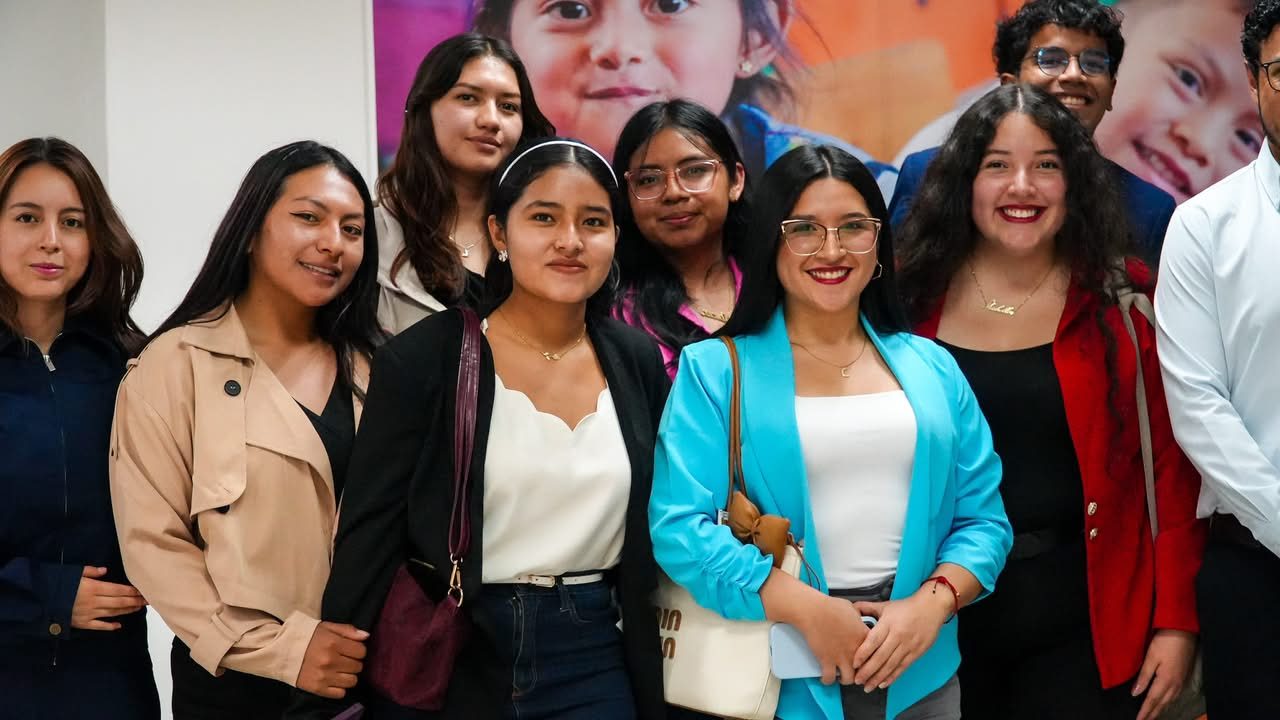 Gobierno ecuatoriano avanza en legislación para combatir la violencia digital hacia las mujeres