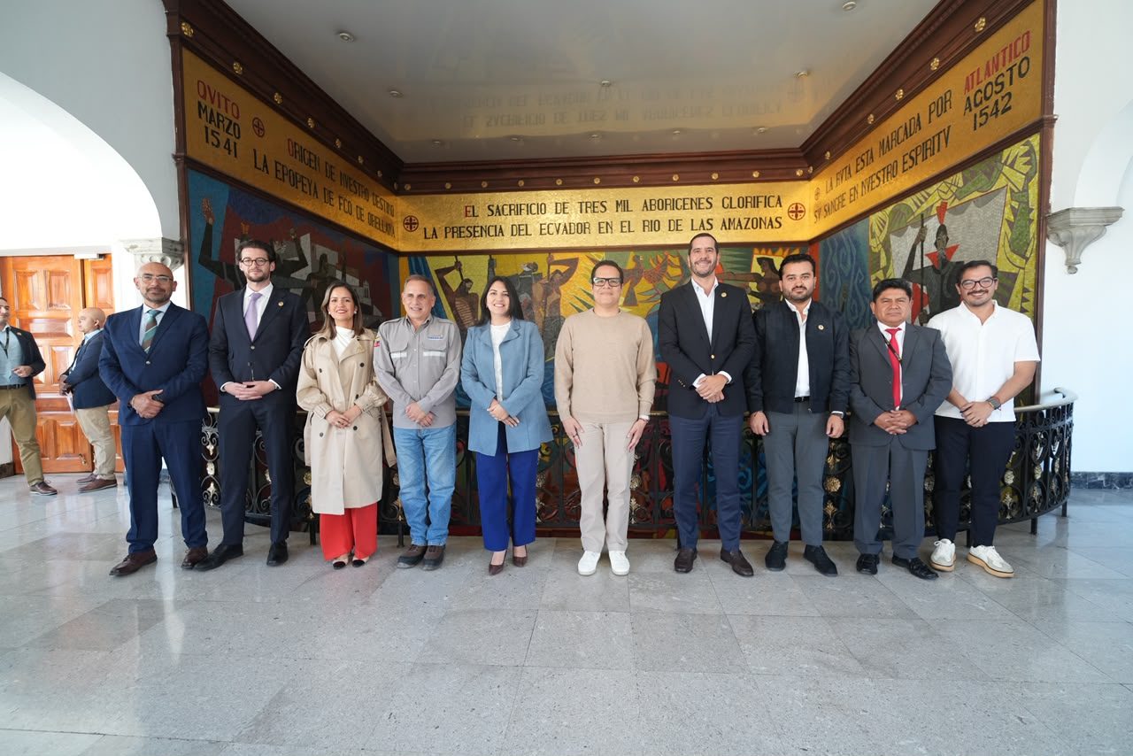 Gobierno acelera ejecución de quintos puentes y proyectos energéticos para impulsar la conectividad nacional
