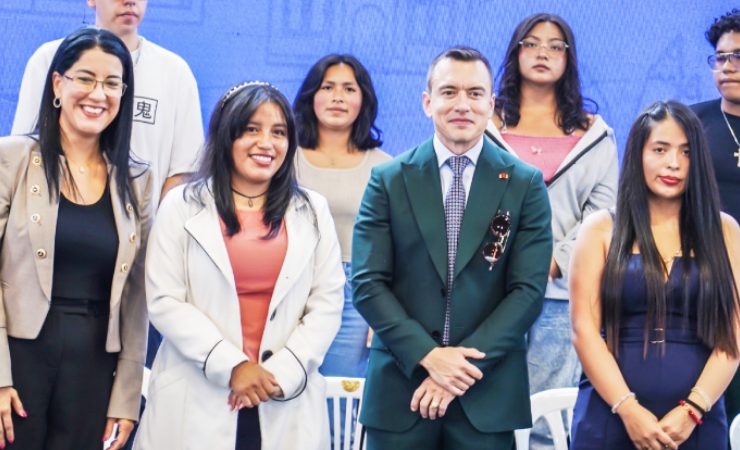 Gobierno destina $3,9 millones para becas superiores en programa Jóvenes del Nuevo Ecuador