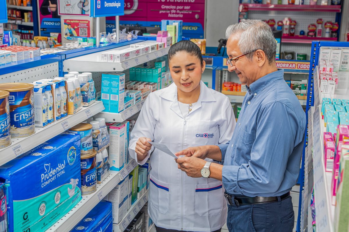 Grupo DIFARE consolida liderazgo en servicio al cliente con Cruz Azul y Pharmacy's