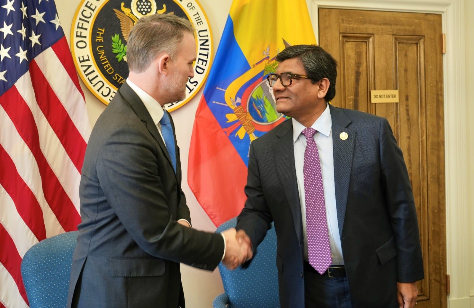 Ecuador y Estados Unidos firman Acuerdo de Comercio Recíproco que elimina sobretasas arancelarias