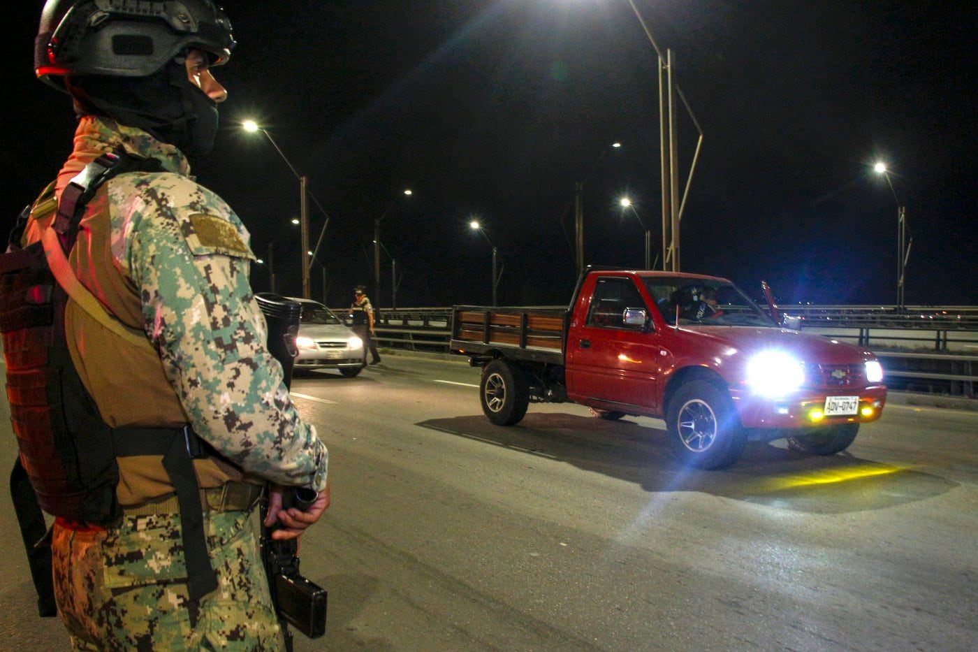 Operativos en el día 13 de toque de queda dejan 65 detenidos y destrucción de inmueble en Yaguachi