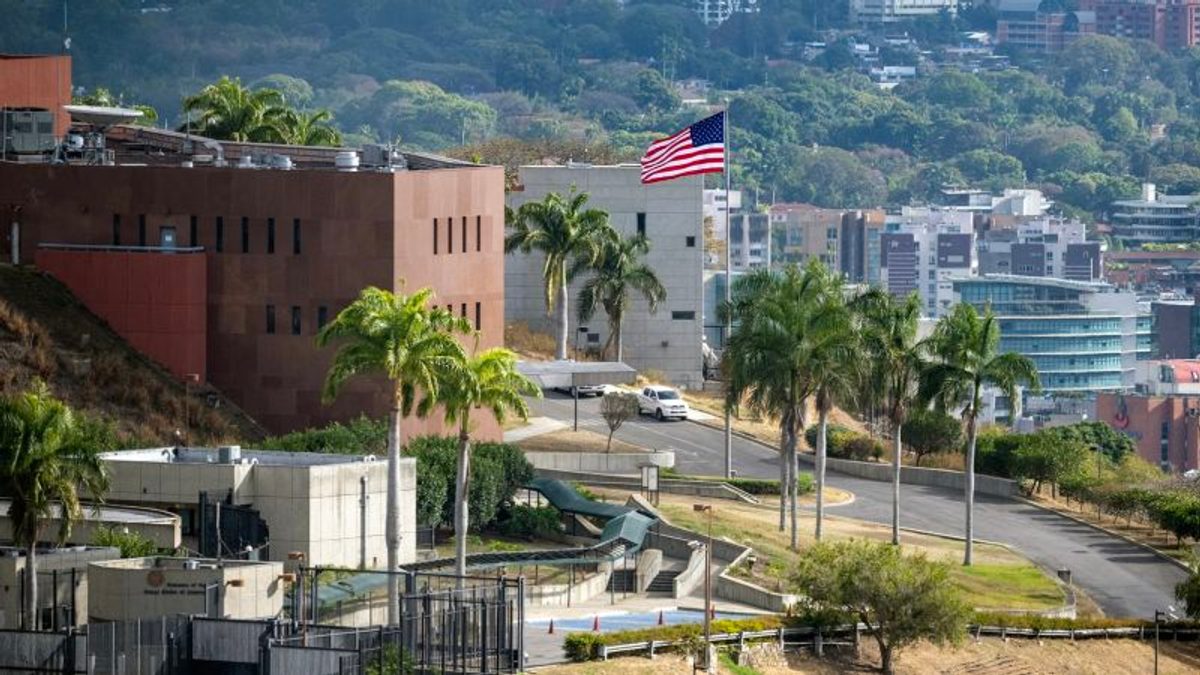 EE.UU. reanuda operaciones de su embajada en Caracas tras siete años de cierre