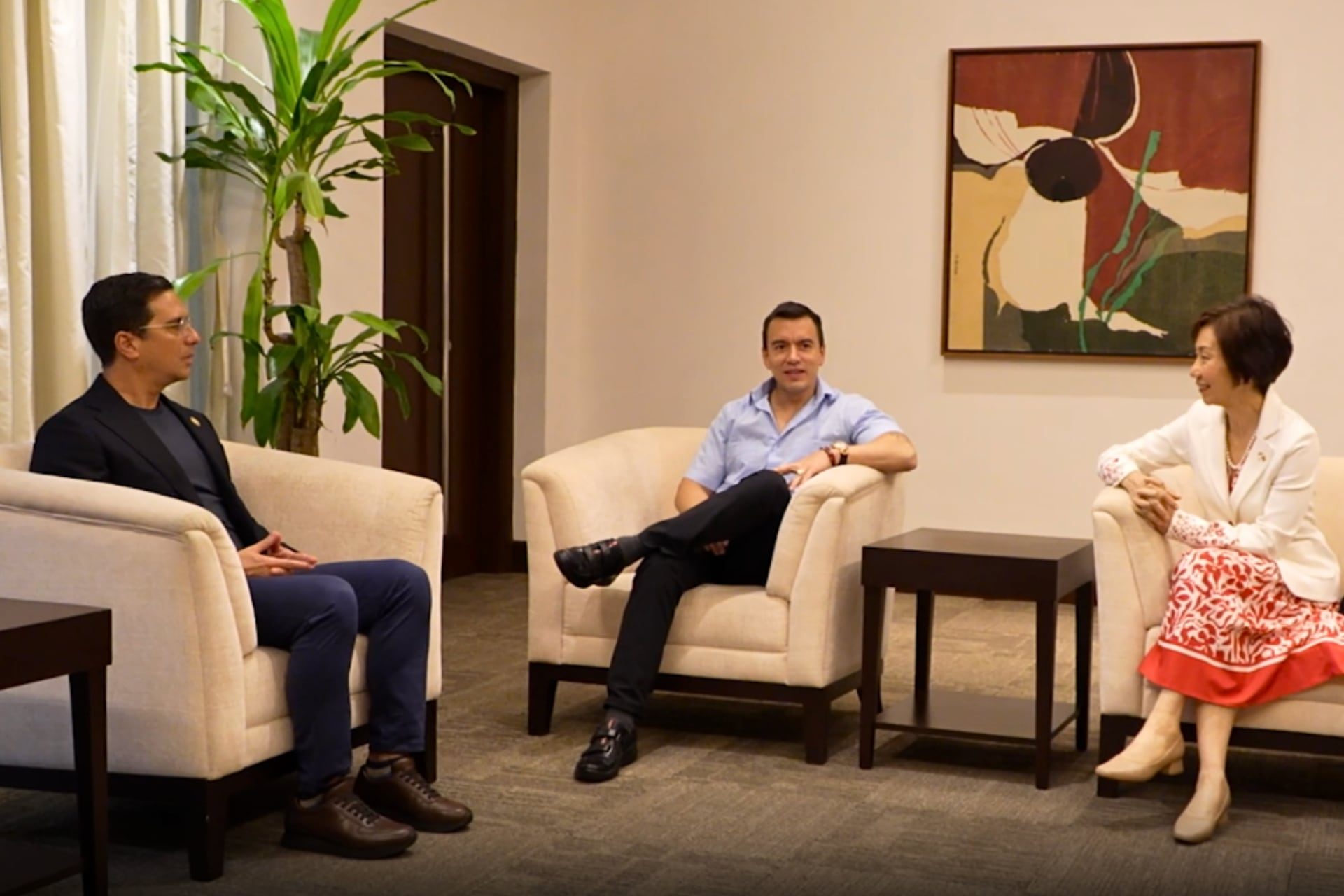 Daniel Noboa inicia en Singapur su gira asiática para impulsar alianzas estratégicas