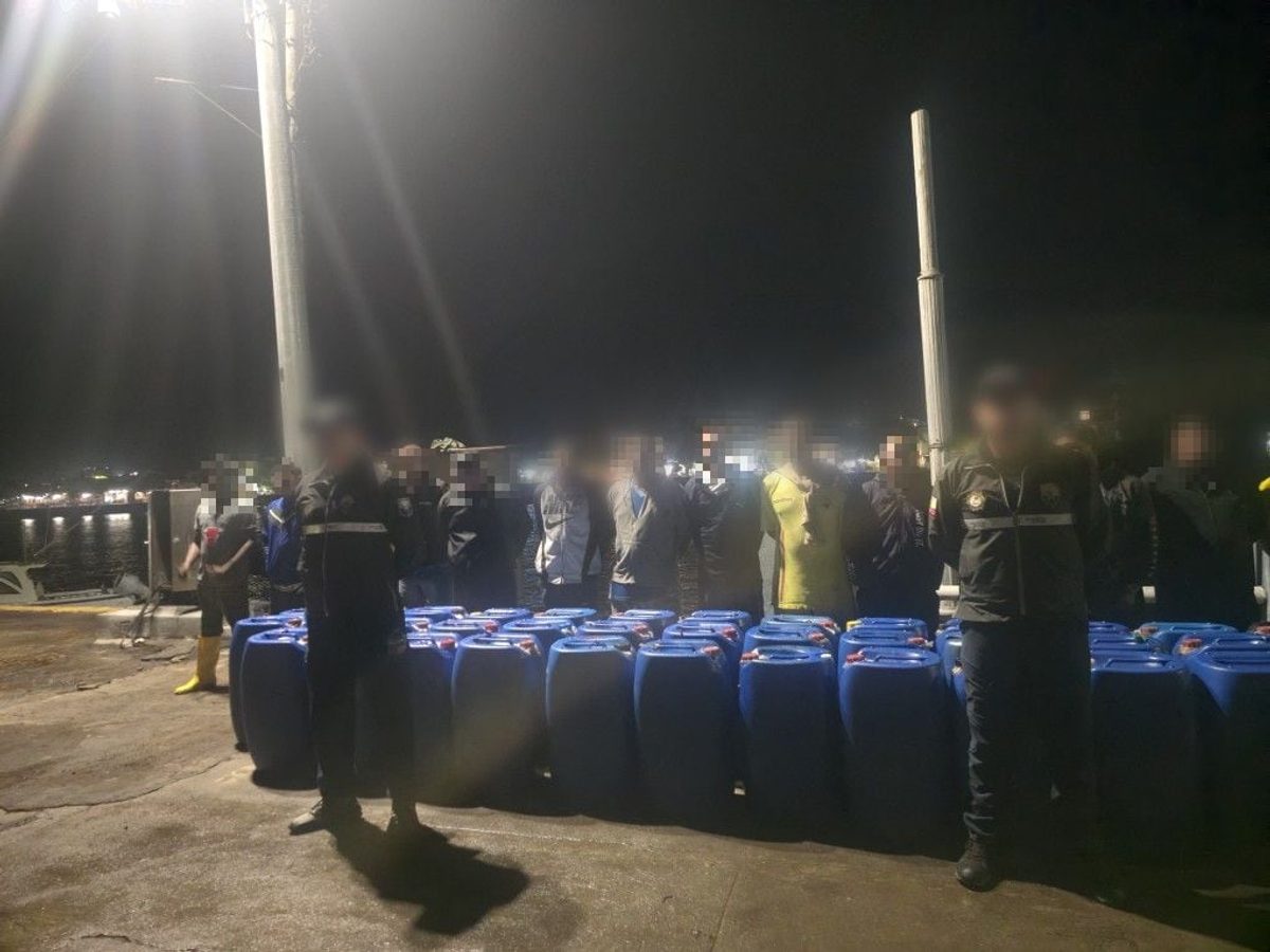 Ecuador y EE.UU. desarticulan red criminal de tráfico ilícito de combustible en Galápagos